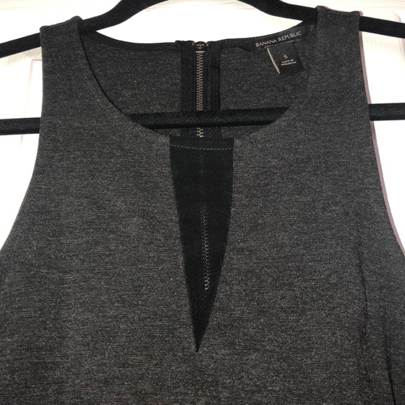Banana republic dark grey mesh top - Picture 2 of 4